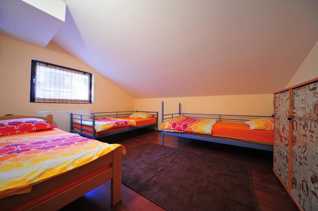 Hostel Bed N Beer Белград Стая снимка
