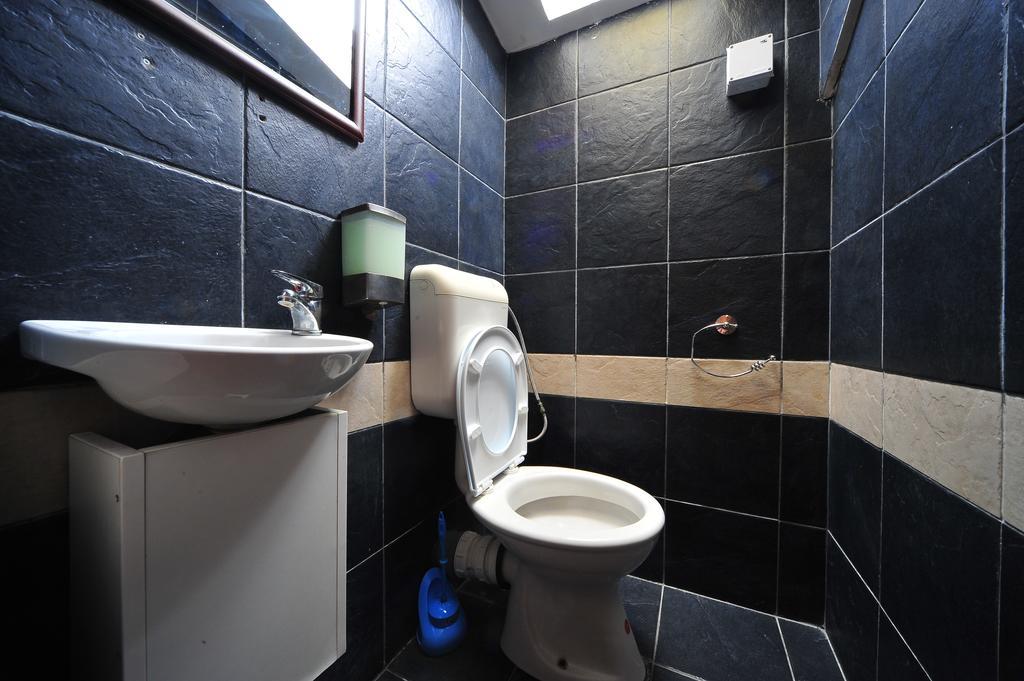 Hostel Bed N Beer Белград Стая снимка