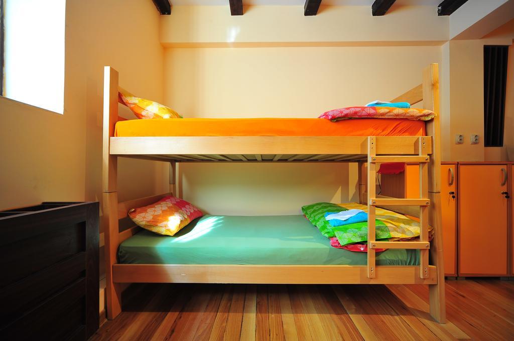 Hostel Bed N Beer Белград Стая снимка