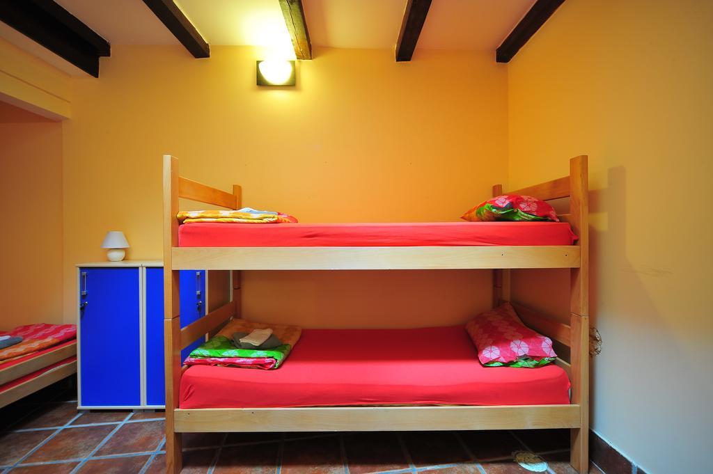Hostel Bed N Beer Белград Стая снимка