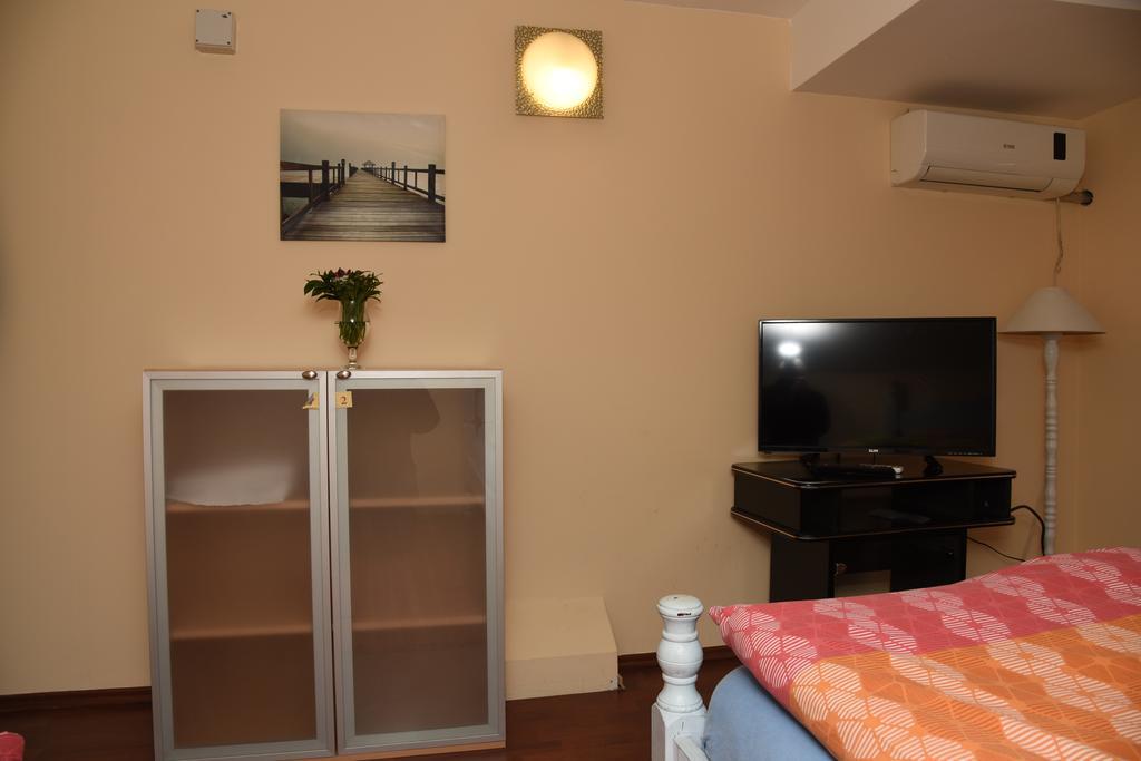 Hostel Bed N Beer Белград Екстериор снимка