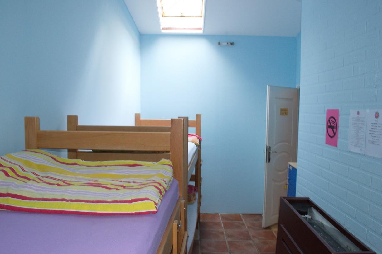 Hostel Bed N Beer Белград Екстериор снимка